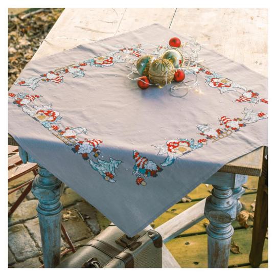 Kit Nappe à broder Gnomes - Vervaco