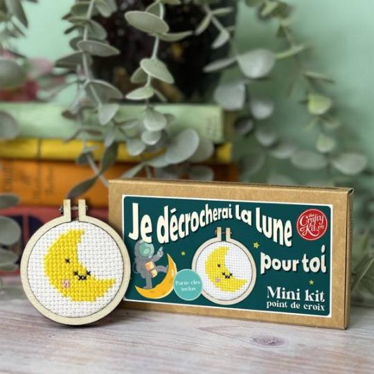 Je décrocherai la lune pour toi - Mini kit point de croix - The Crafty Kit Company