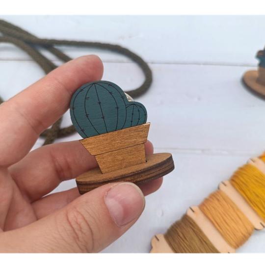Coupe-fils en bois Cactus - Wizardi