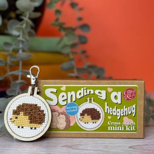 Envoyer un câlin de hérisson - Mini kit - The Crafty Kit Company